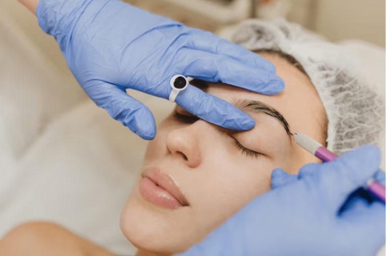 Eyebrow services in Tehran